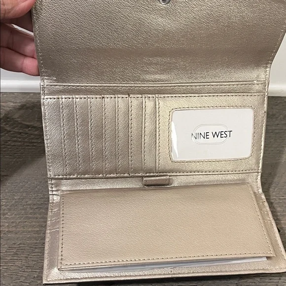 NWT - NINE WEST CHECKBOOK WALLET Colorado SLG - Plum - Picture 6 of 9